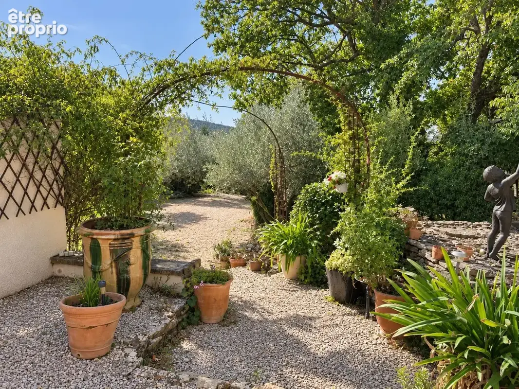 Maison 10 pièces 250 m² à vendre à Vallabrix (30700) - photo 2
