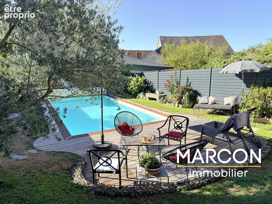 EXCLUSIVITE - Propriété de caractère de 320 m² avec piscine chauffée, spa et dépendances - photo 2