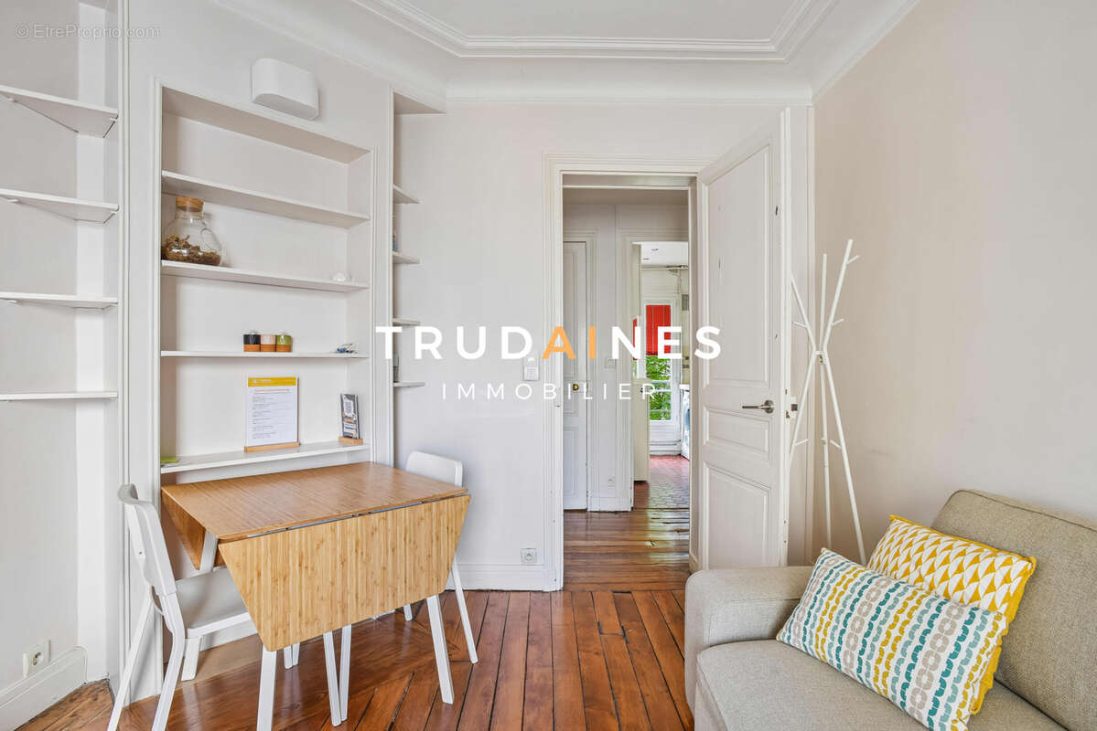 Appartement 3 pièces, 45,12 m2 loi Carrez, 2e étage au plan optimisé et à la vue dégagée. - photo 6