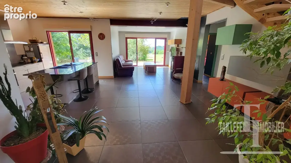 Maison 5 pièces 155 m² à vendre à Saint-Yrieix-La-Perche (87500) - photo 9