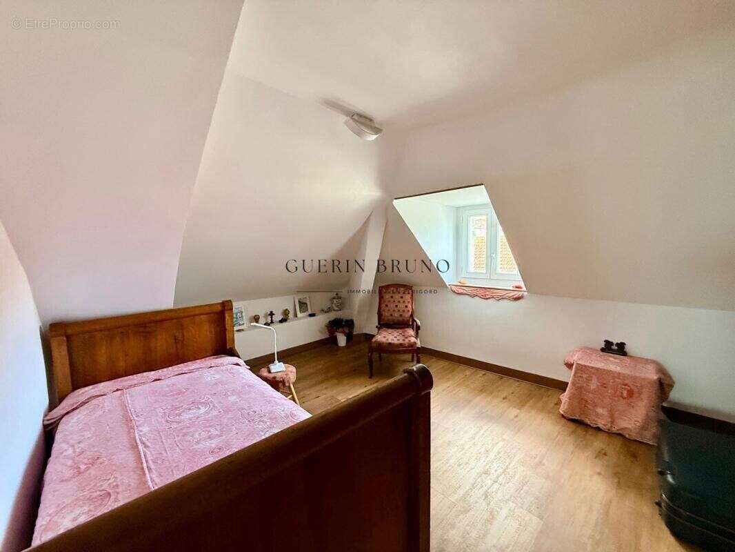 Élégante maison de caractère avec jardin et garage en cœur d - photo 18