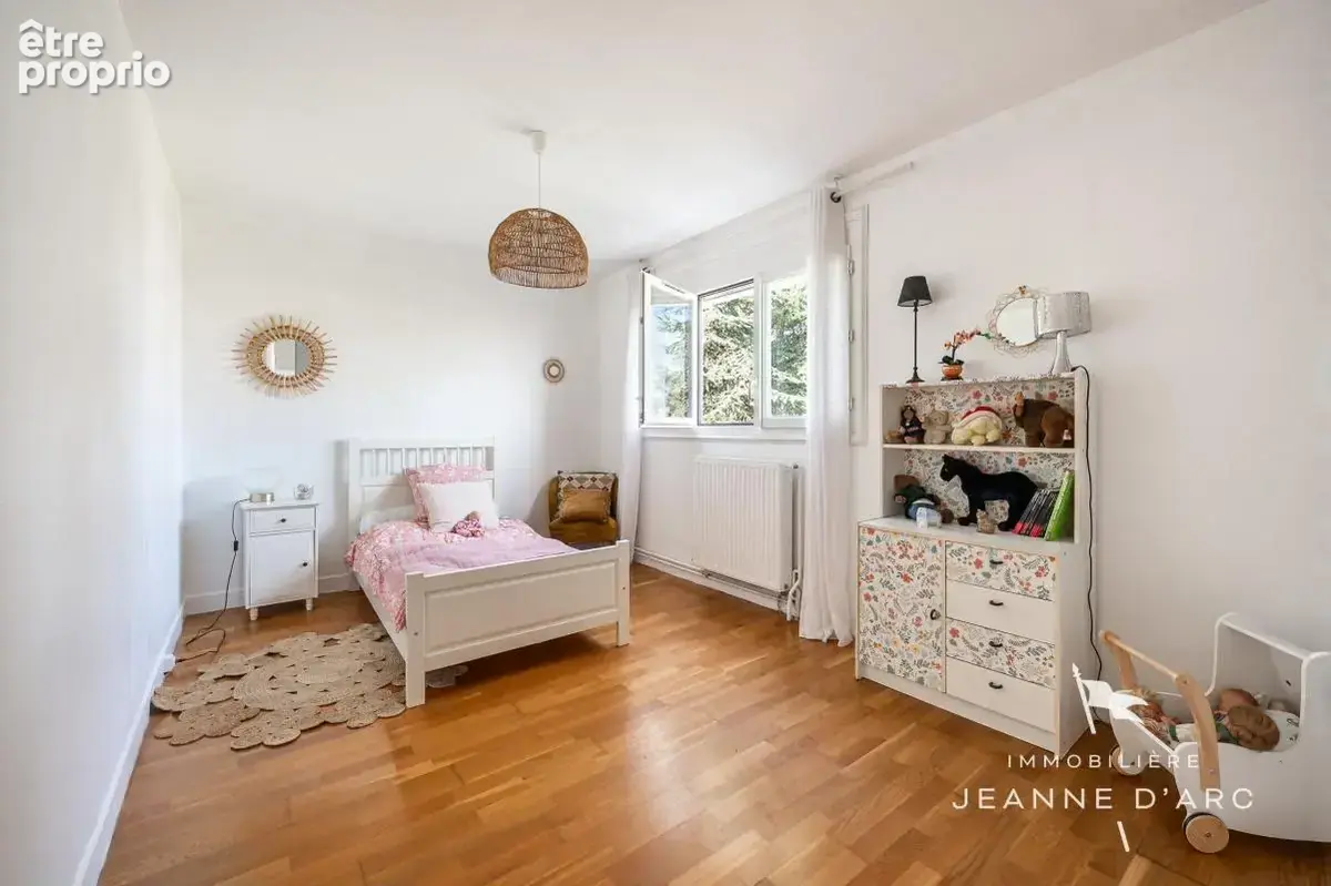 Les Loges-en-Josas – Maison familiale de 190 m², 5 chambres et jardin - photo 13