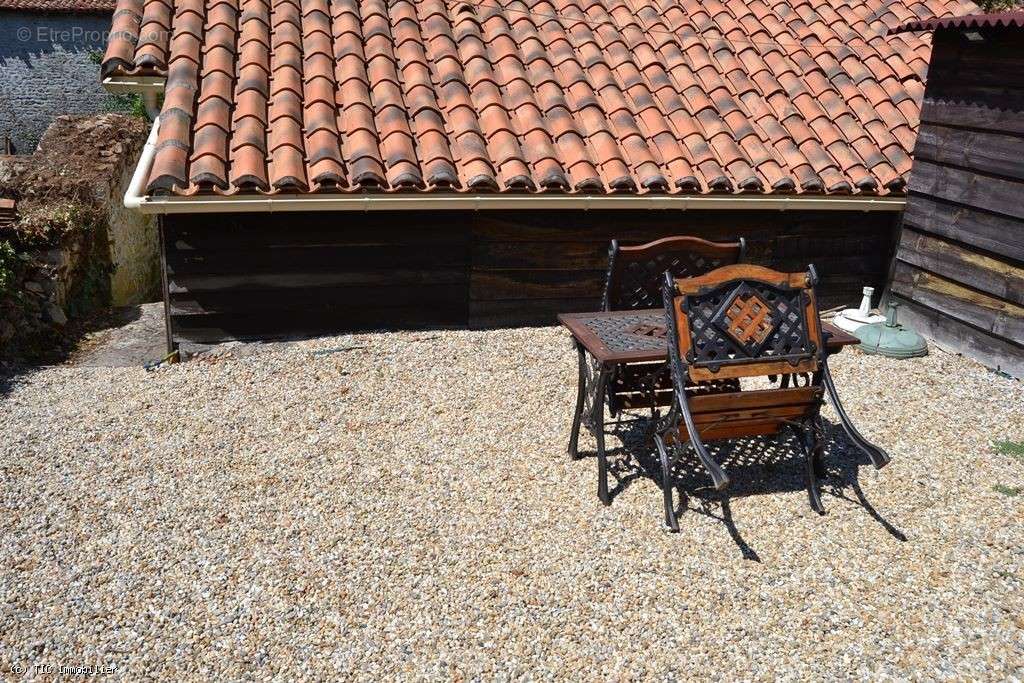 Maison à NANTEUIL-EN-VALLEE