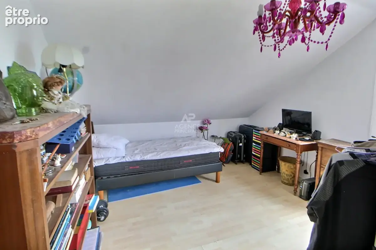 Maison 7 pièces - 5 chambres  130 m² à fort potentiel - photo 10