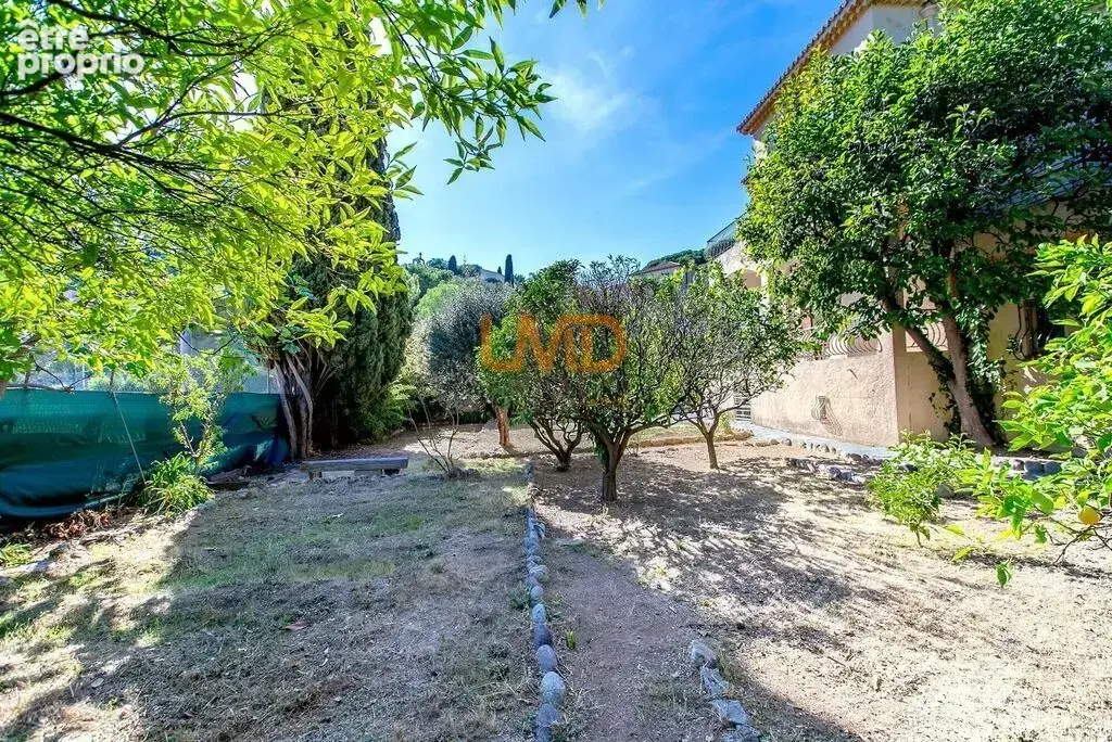 Villefranche sur Mer,  Villa Provençale de 160m2 , Terrain de 10 - photo 14