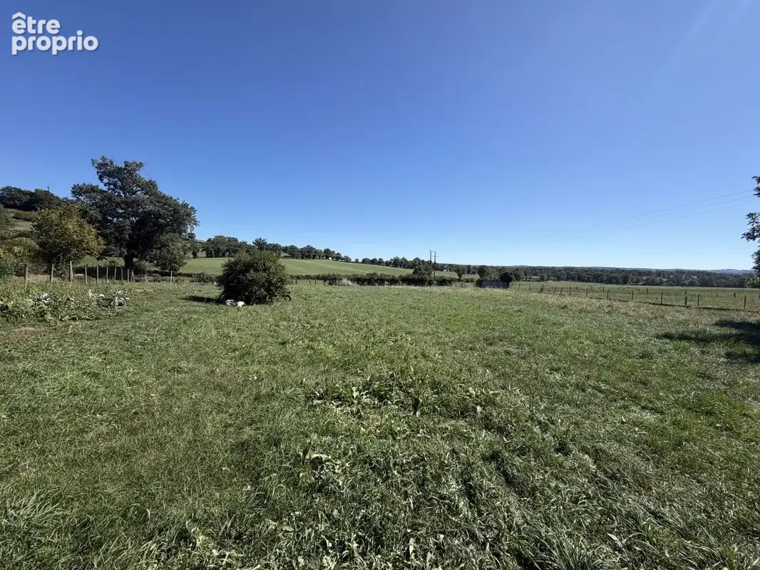 Terrain à SAINT-PAUL-DES-LANDES