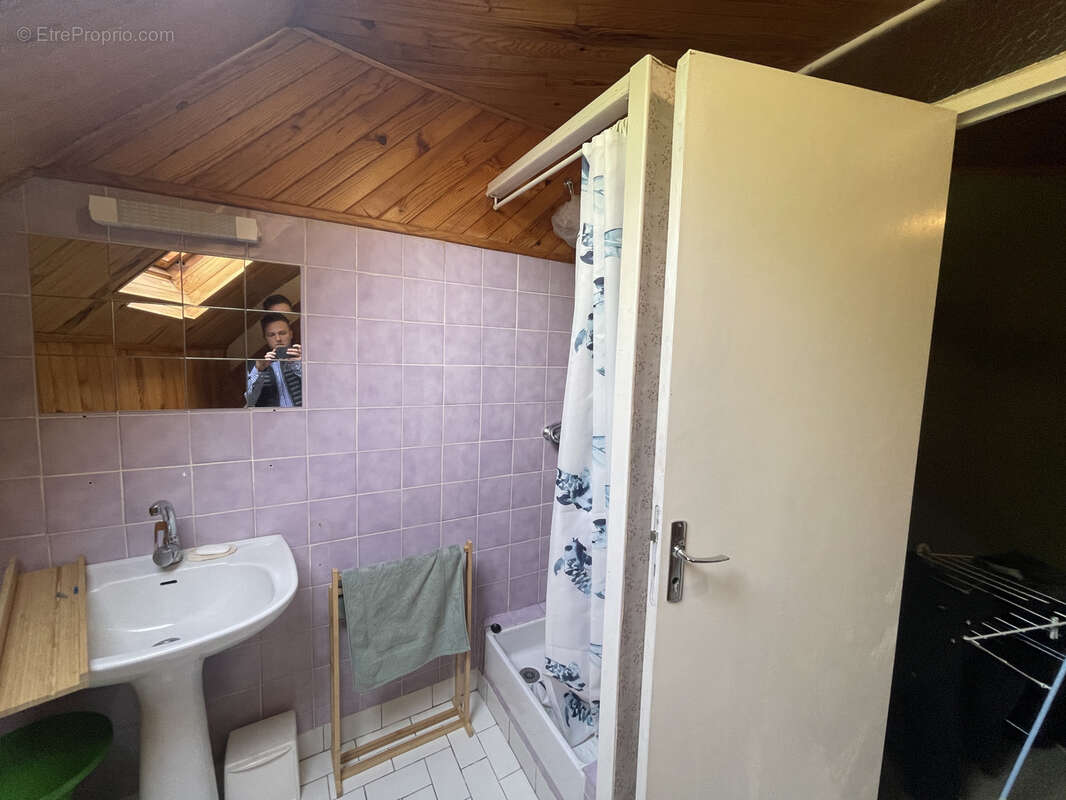 Appartement à ROCHEFORT-MONTAGNE