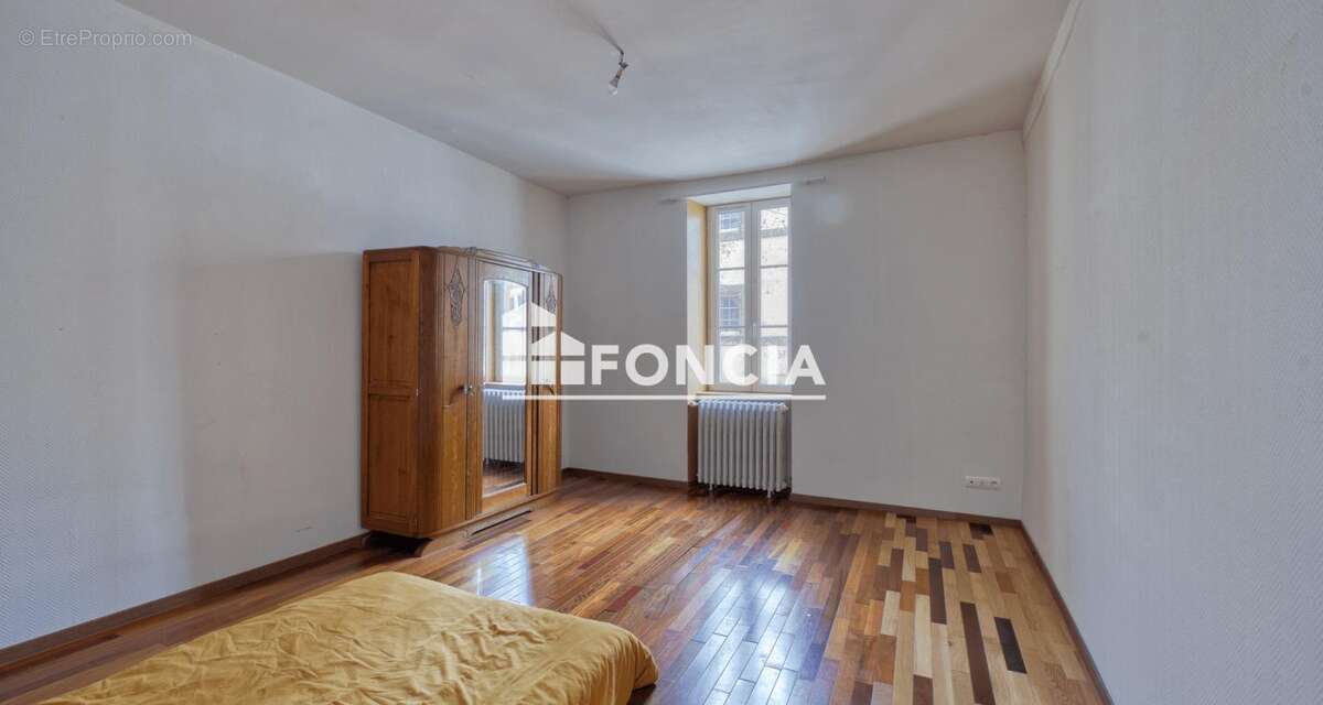 Maison à TONNAY-CHARENTE