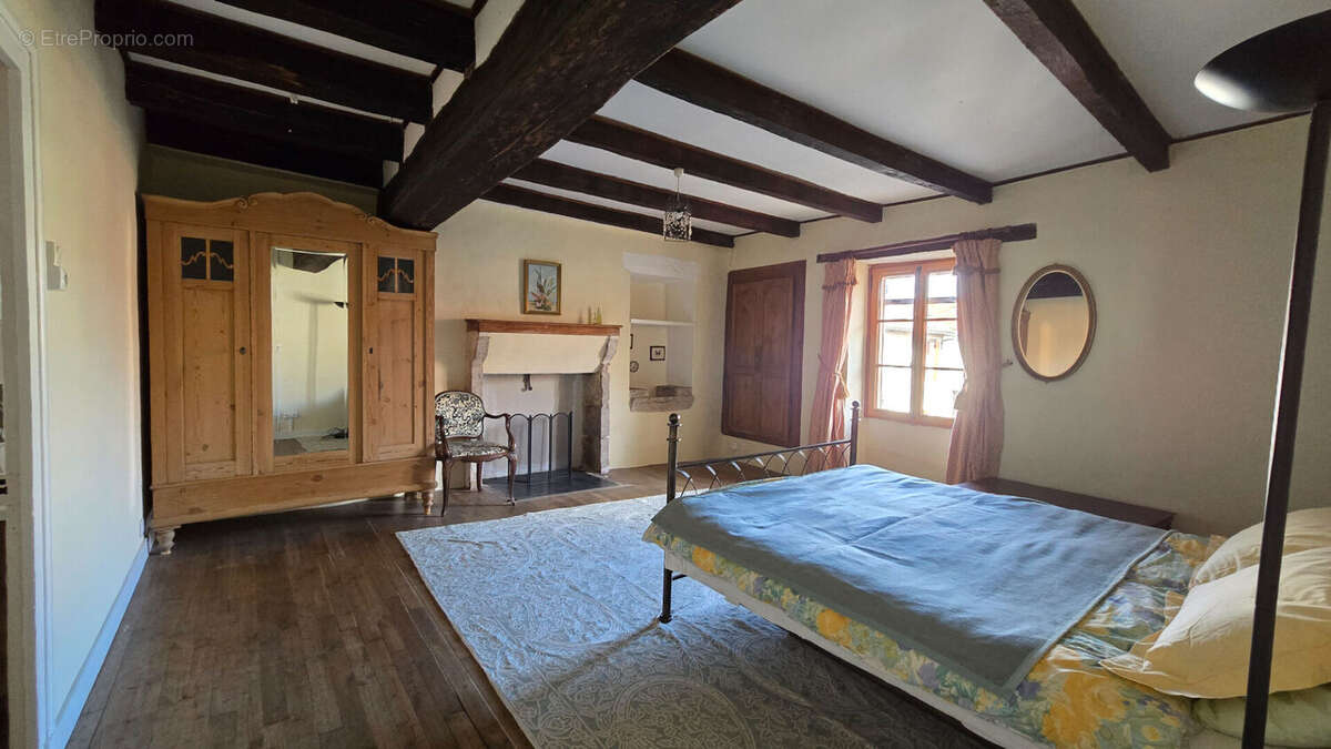 Maison 245m² à charroux - photo 8