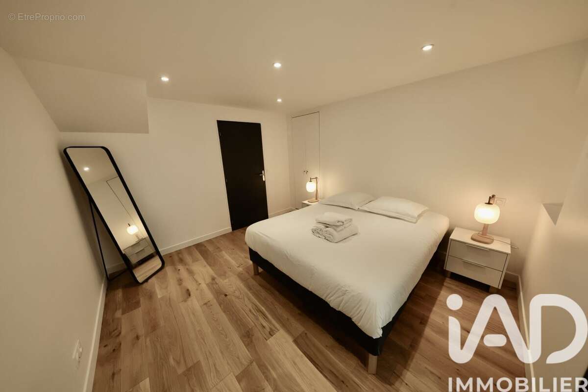 Photo 8 - Maison à SURESNES