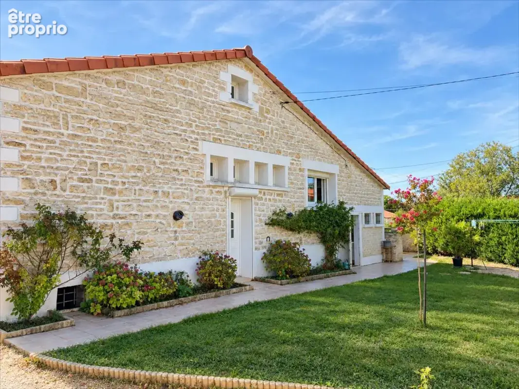 Photo Maison à Buxerolles au prix de 336 000€