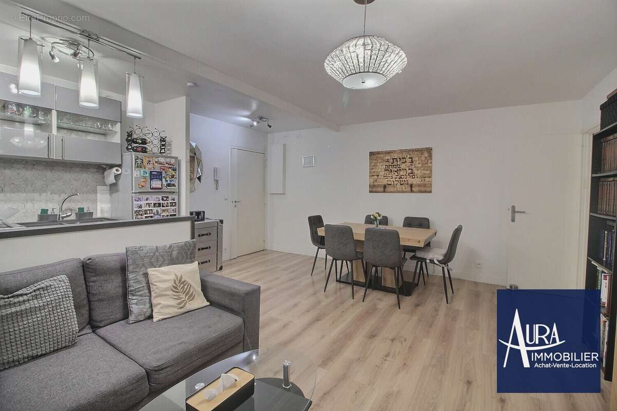 0_0009 - Appartement à LES LILAS