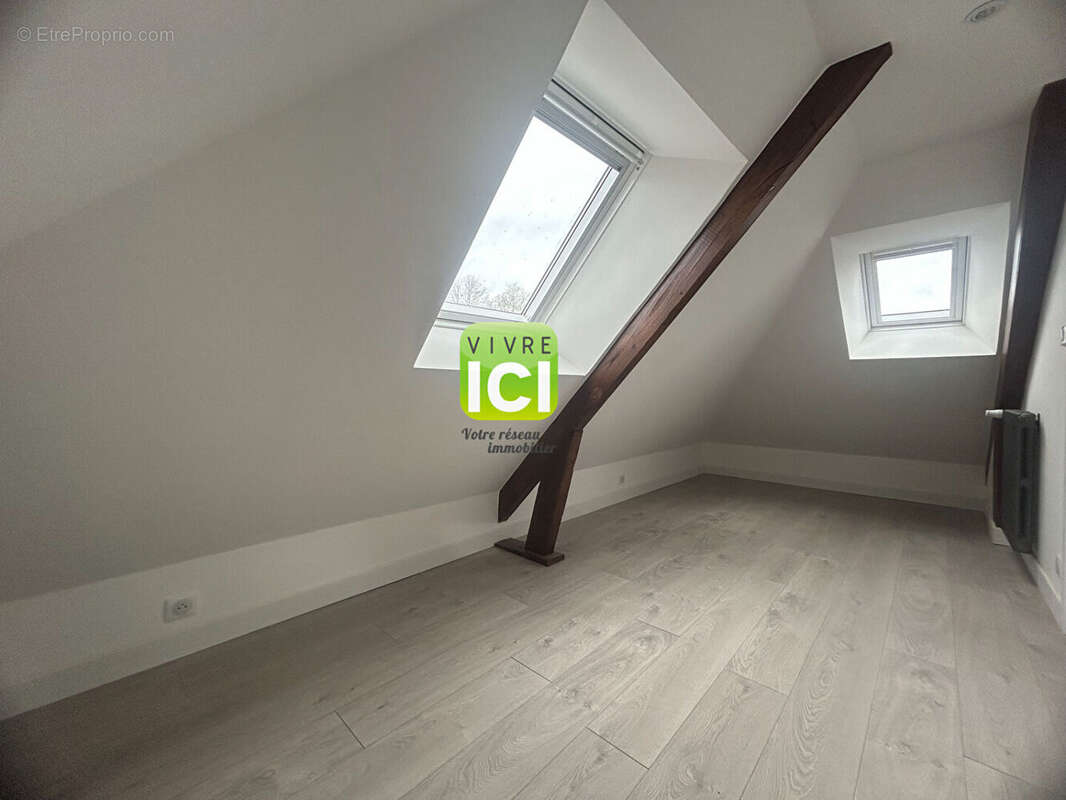 MISSILLAC - Maison de Maître en plein coeur de ville - 210 m² - Jardin remarquable - photo 16