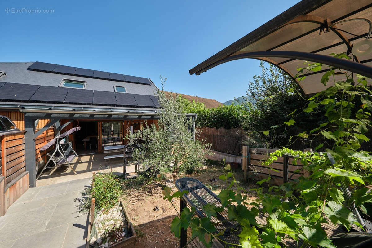 Maison sur les hauteurs de faverges - photo 2
