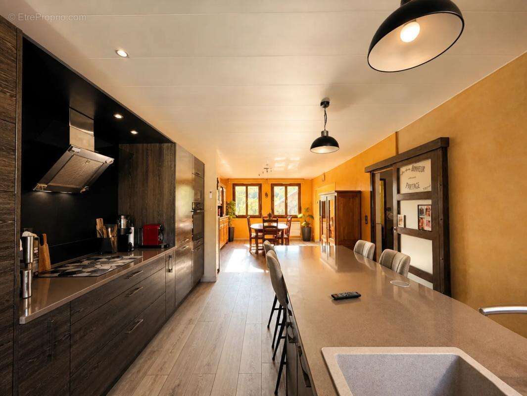 Maison de 196 m² à Saint-Martin-d'Ablois - photo 3