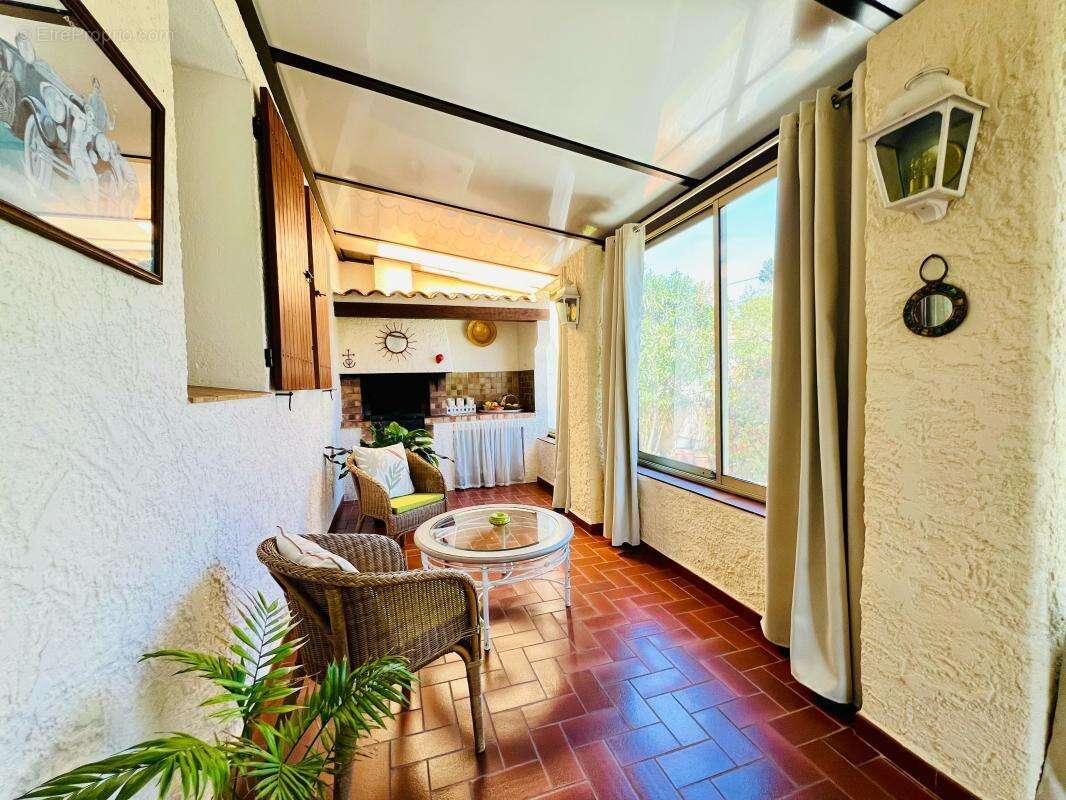 Maison à SIX-FOURS-LES-PLAGES