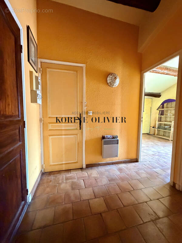 Appartement à EGUILLES