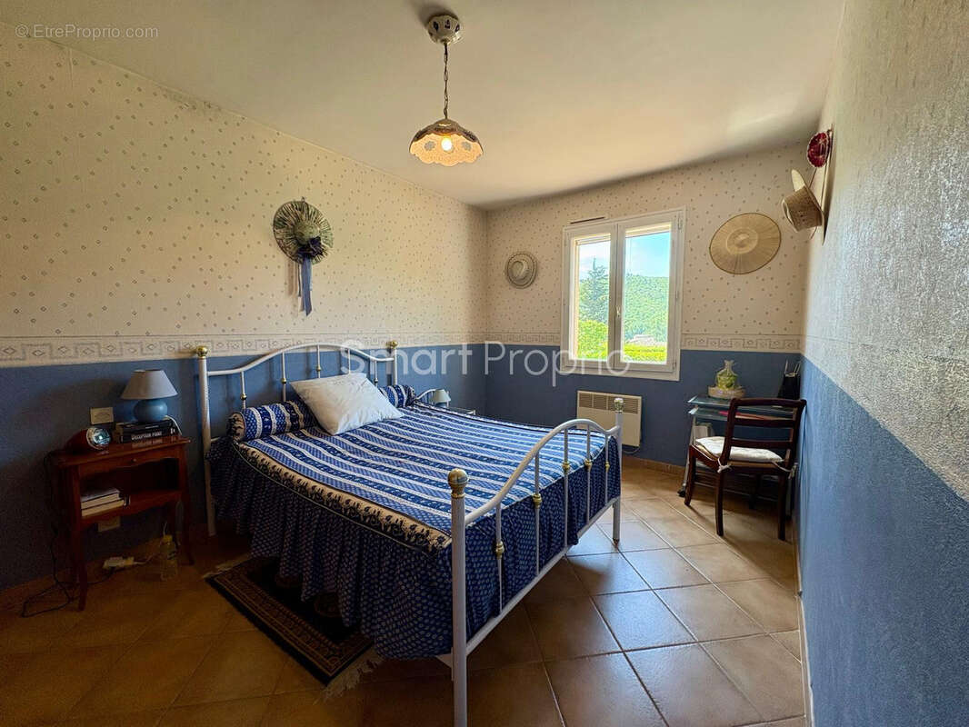 Maison à ALLEMAGNE-EN-PROVENCE