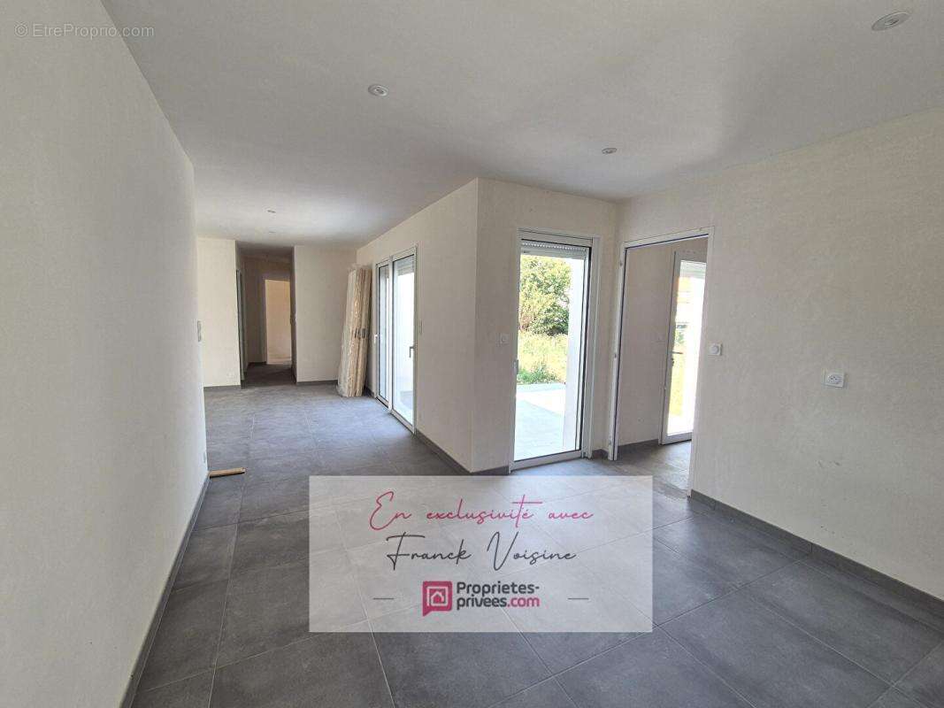 A VENDRE en Exclusivité à L'Oie, maison de 125 m2 avec 4 chambres sur une parcelle de 644 m2 env - photo 8