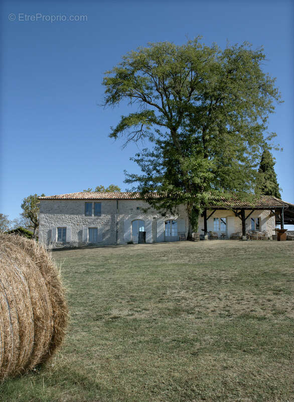 Maison à SAVIGNAC-SUR-LEYZE