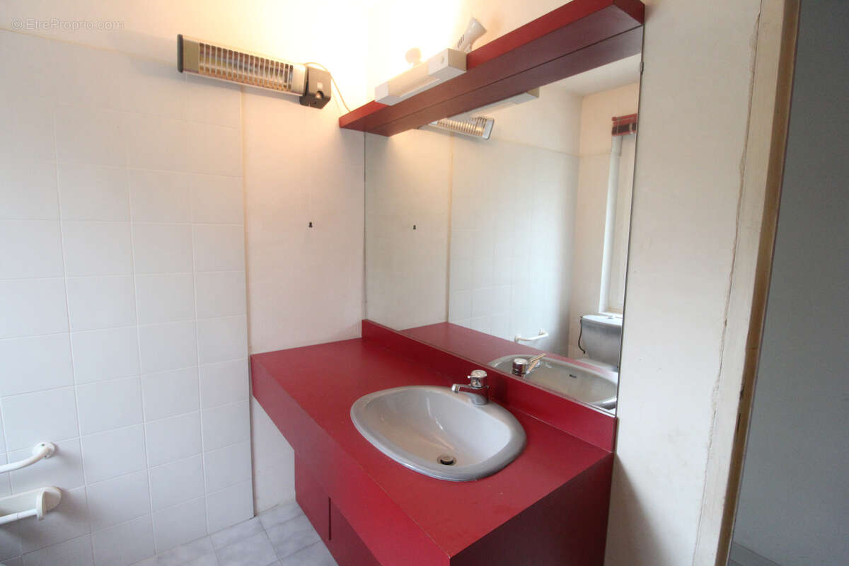 Luberon. A vendre à Gargas, en exclusivité, propriété en pierres avec grand terrain - photo 7