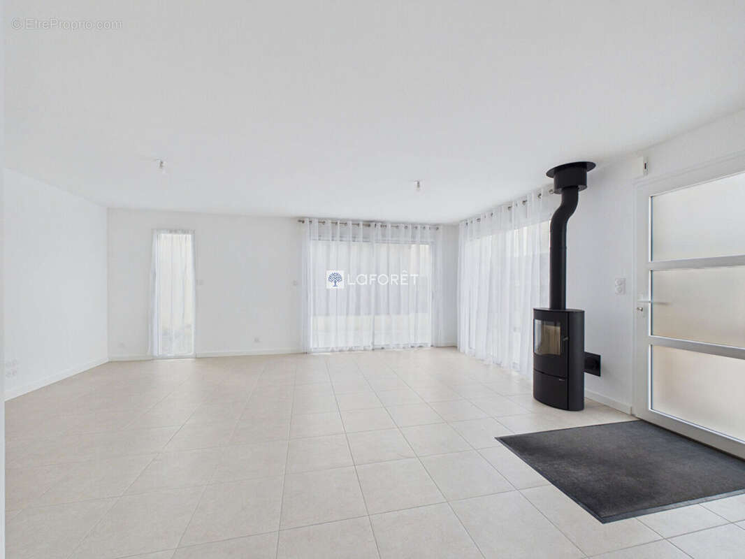 Maison POULDREUZIC 4 Pièces 84 m² - photo 6