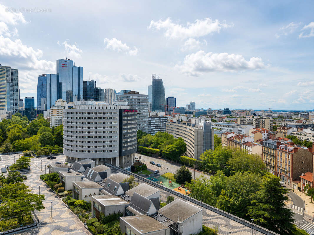 Appartement à COURBEVOIE