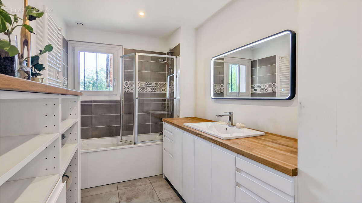 Maison 217 m² à Lentilly  - photo 16