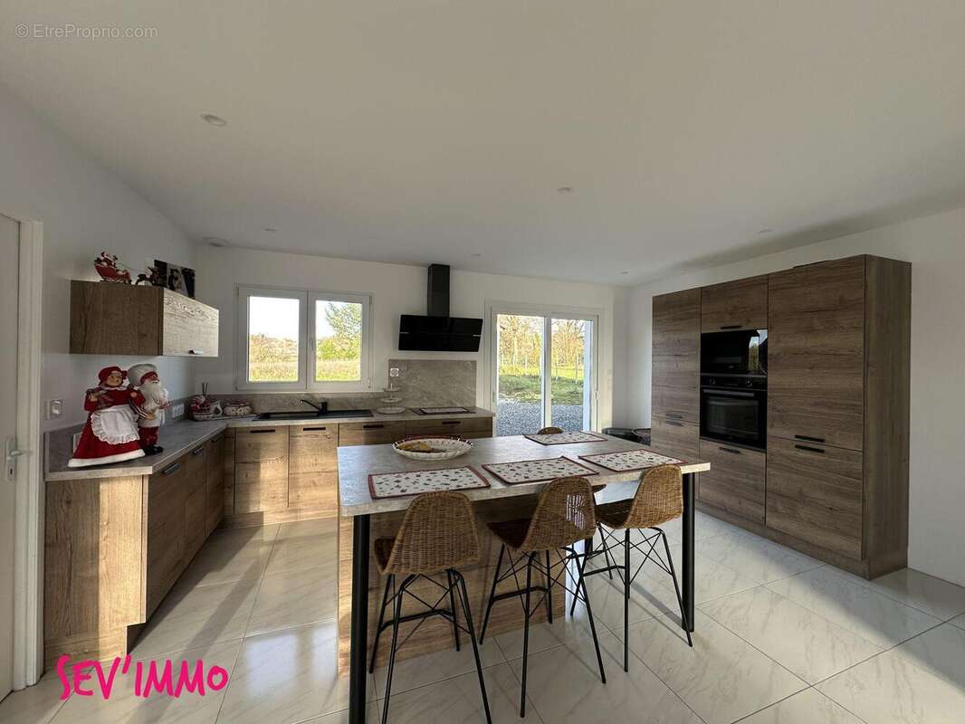 Maison à SAINT-GERMAIN-DES-FOSSES