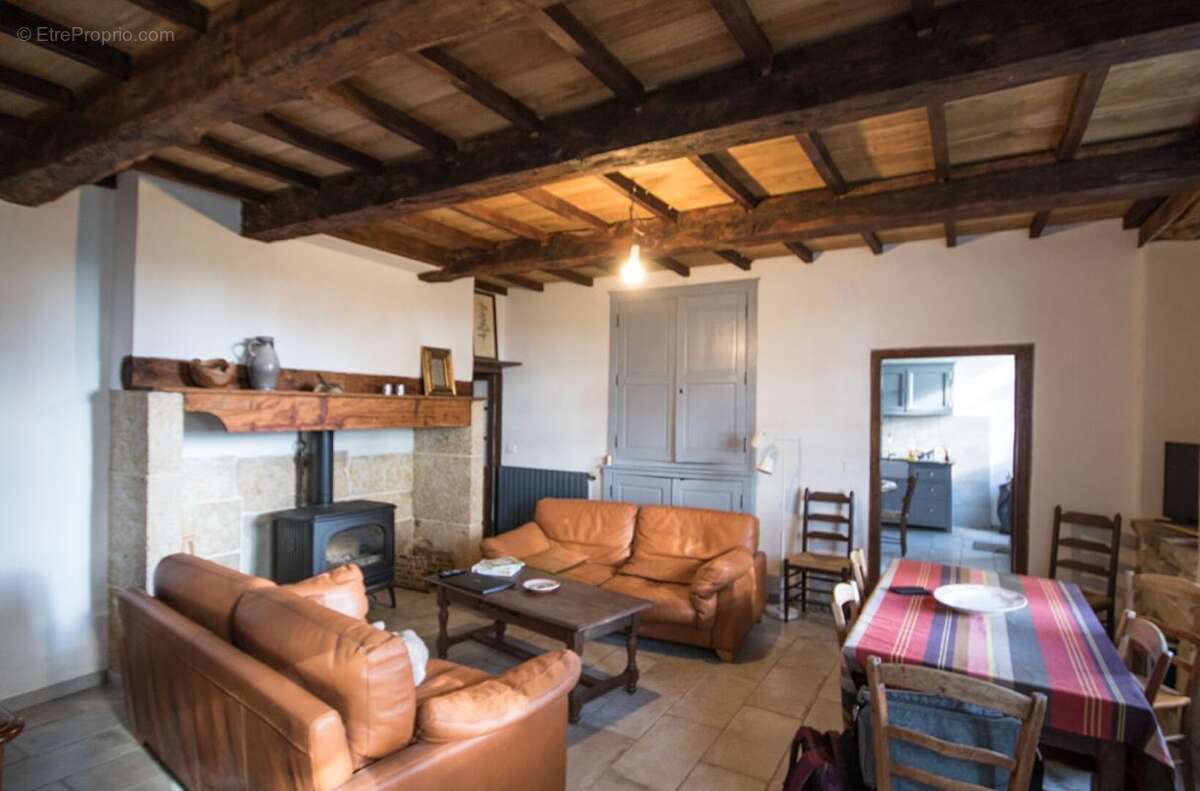 Maison à MIRANDE