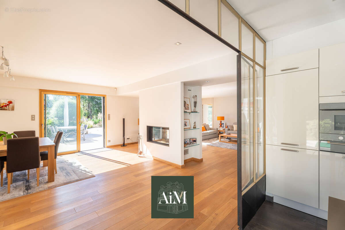 Propriété de prestige à vendre à Vannes- Domaine de plus de 3 hectares avec étang - photo 14