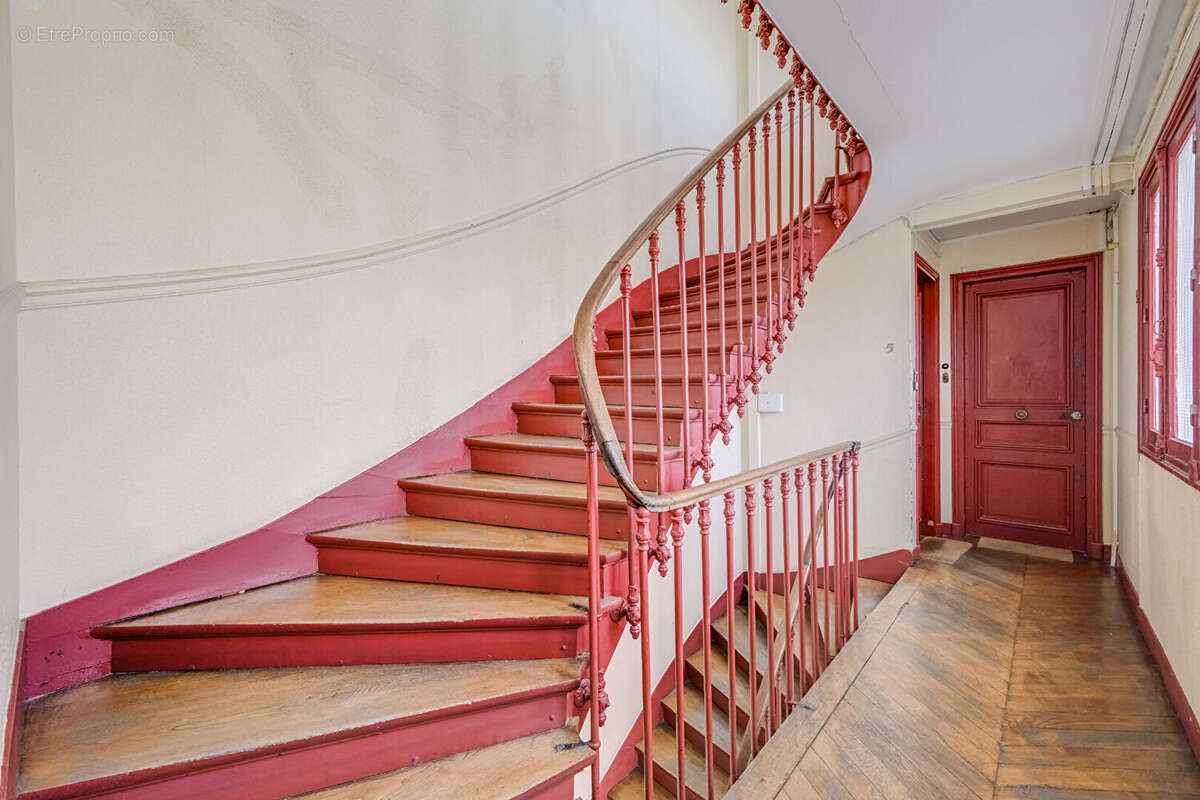 Appartement à PARIS-18E