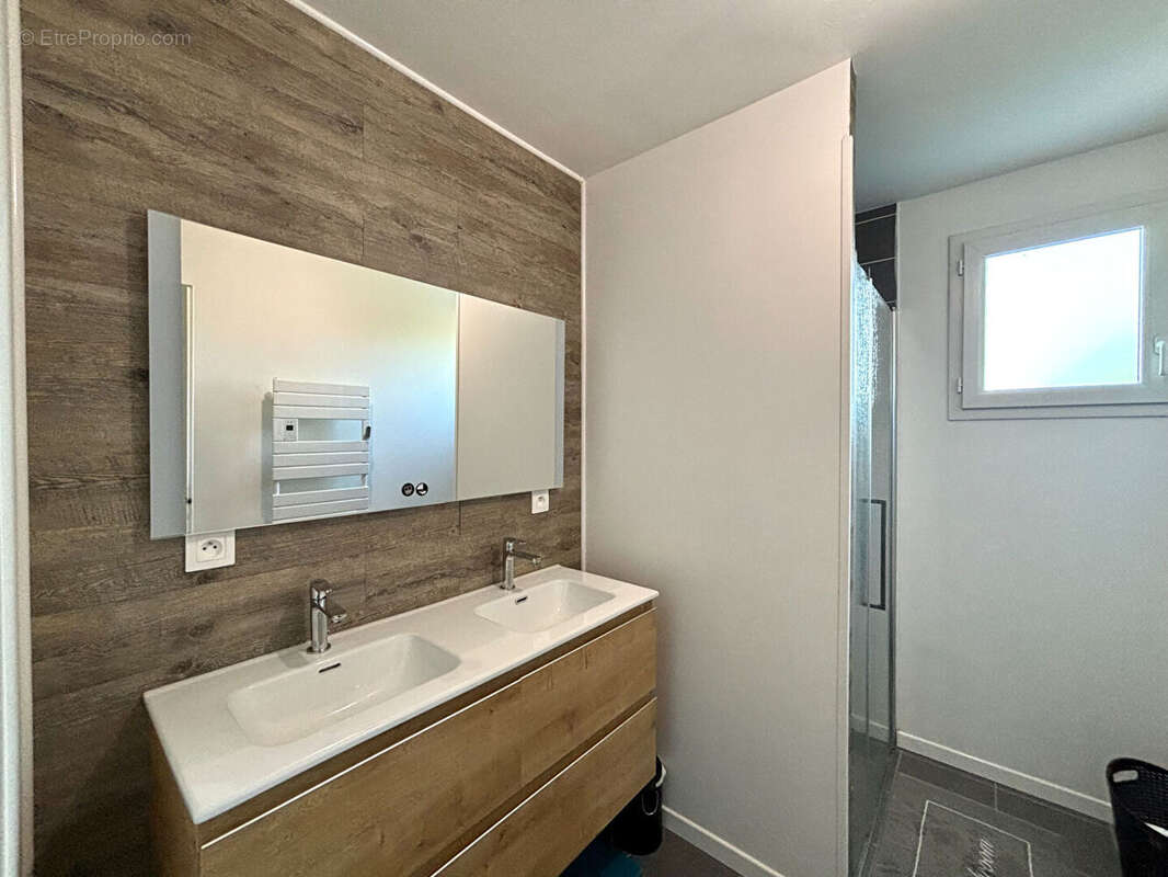 Maison à TONNAY-CHARENTE