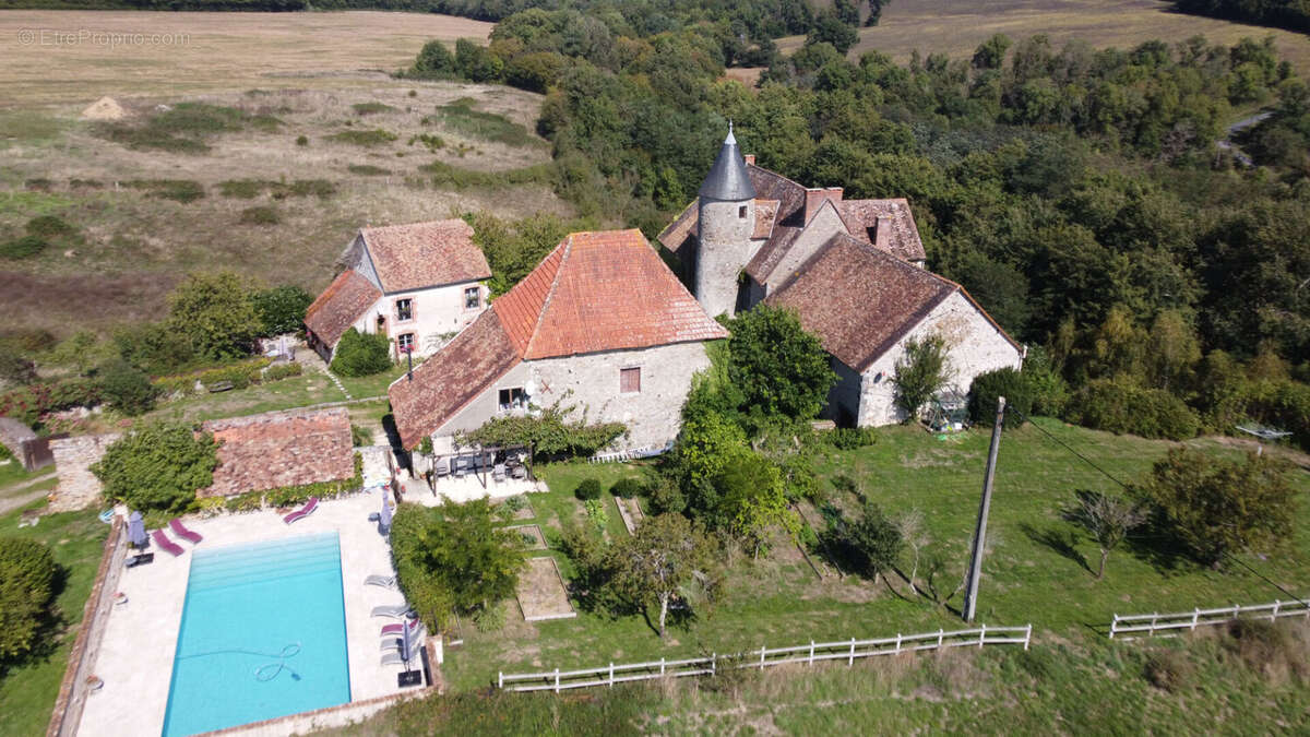 Maison à BRIGUEIL-LE-CHANTRE