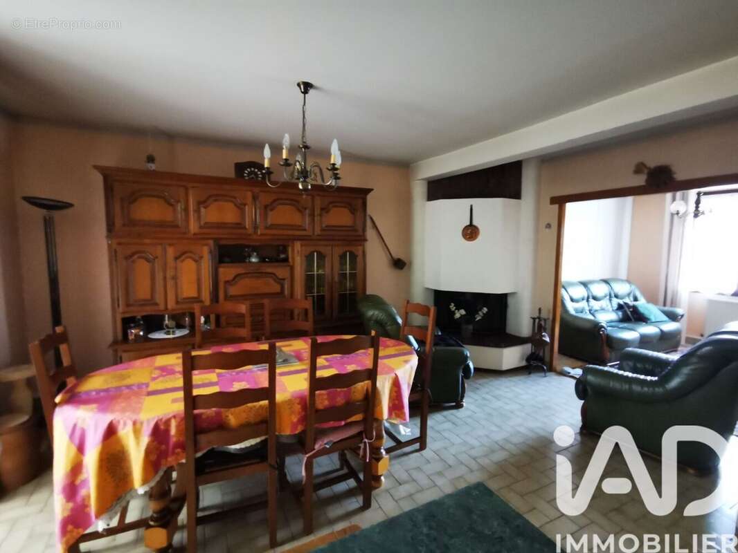 Photo 3 - Maison à YVRE-L'EVEQUE