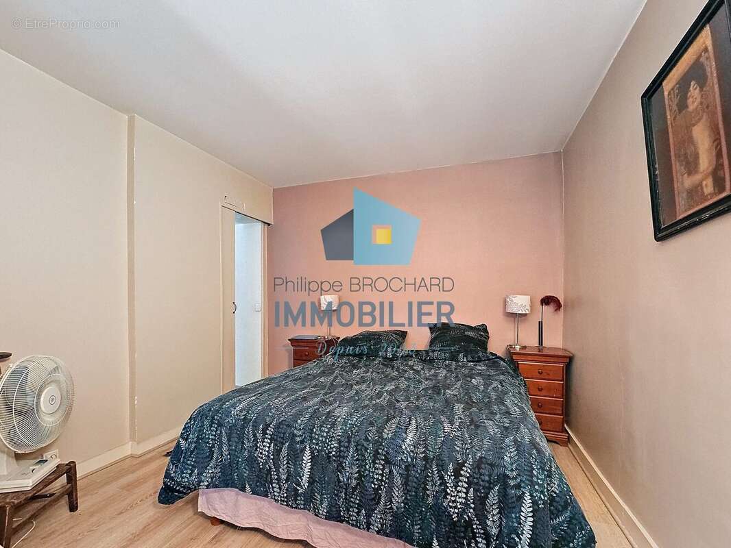 Appartement à PARIS-11E