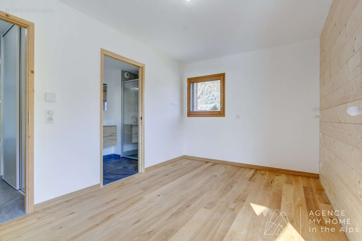 Appartement à ESSERT-ROMAND