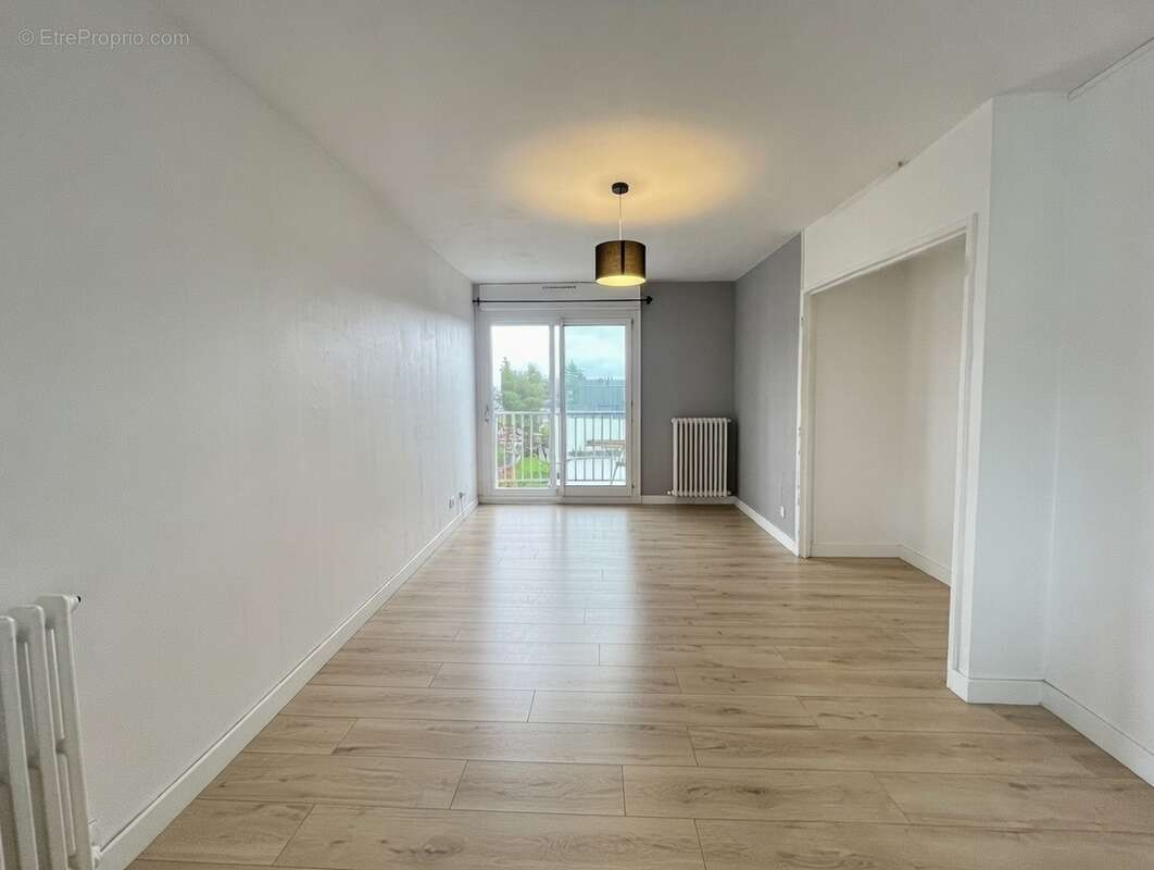 Salon - Appartement à NANTES