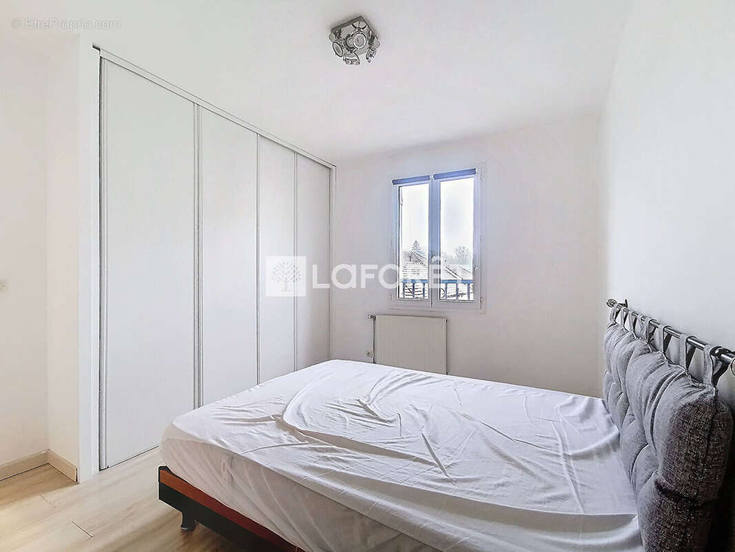 Appartement à MARLY-LA-VILLE