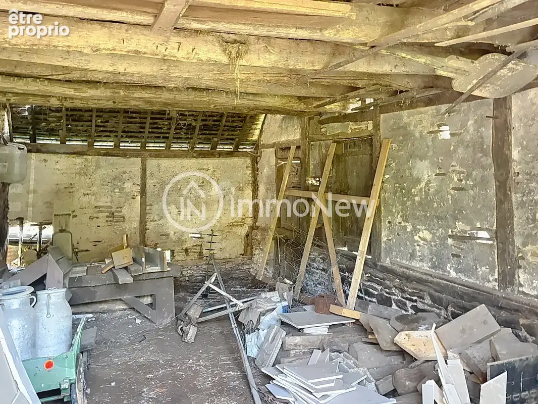 Grange a renover 100 m2 en lisiere de foret vue exceptionnelle sur 4 hectares environ - photo 8