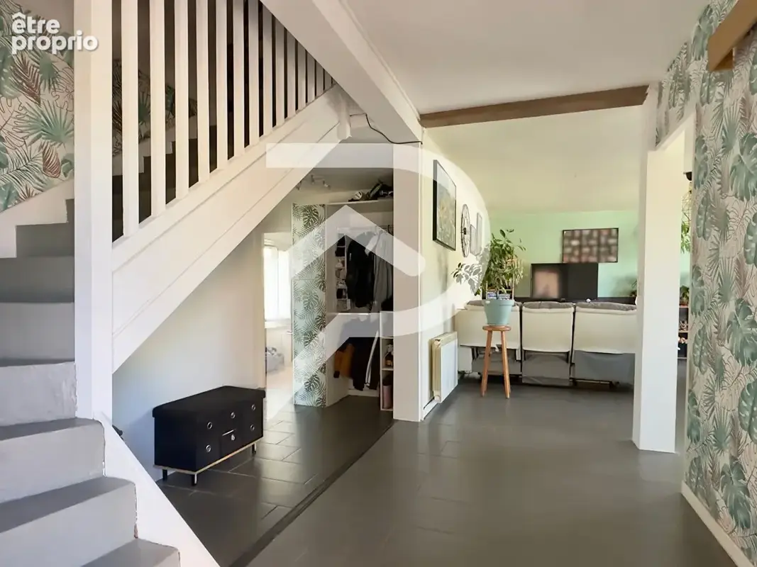 NEUVIC - Maison de ville 5 pièces 109 m2 - photo 3