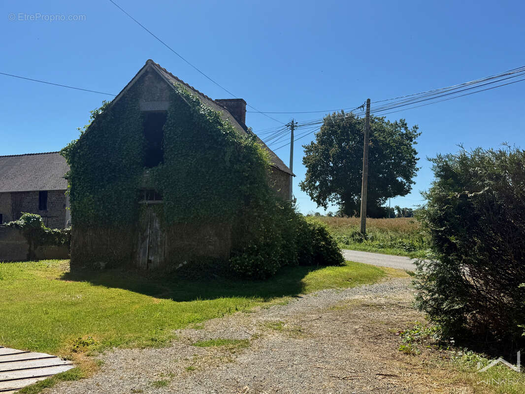 Maison à SAINT-DOMINEUC