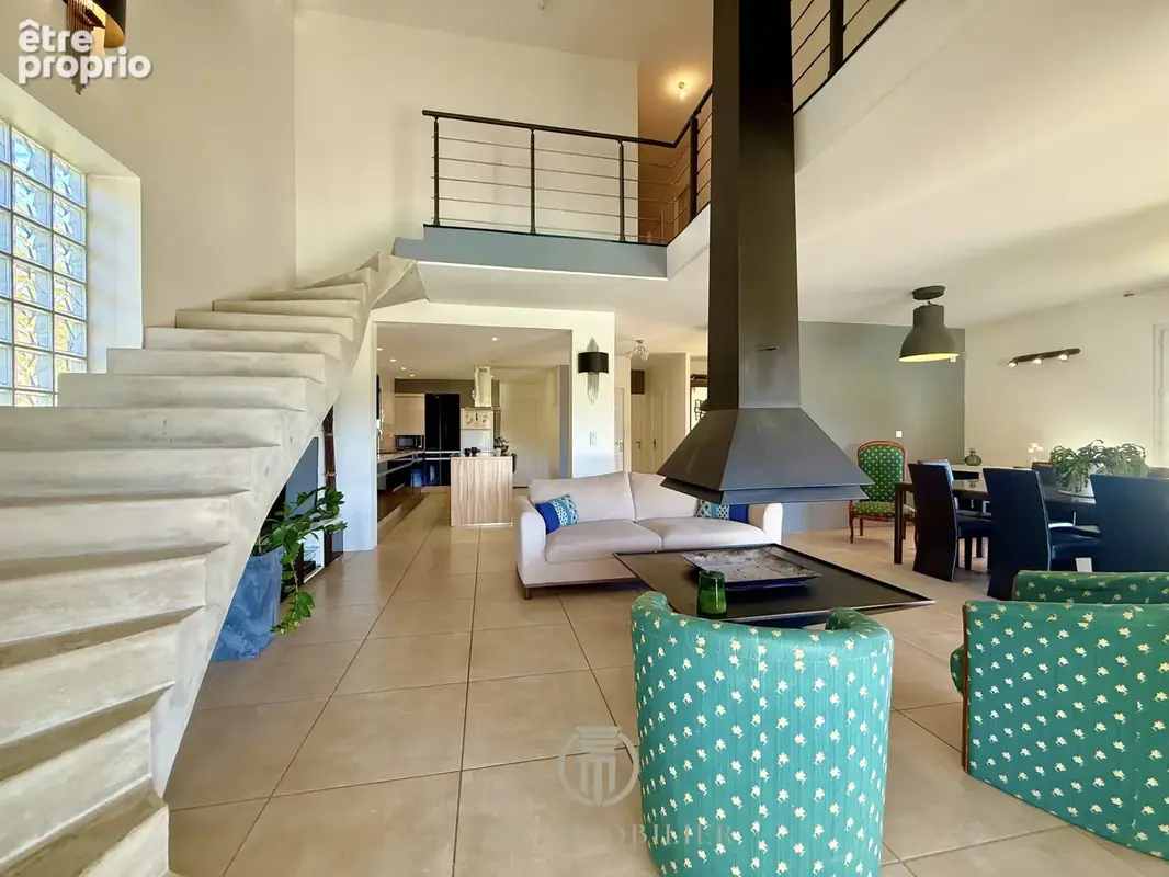 Villa style Île-de-France avec vue - 4 chambres - piscine - garage - photo 21