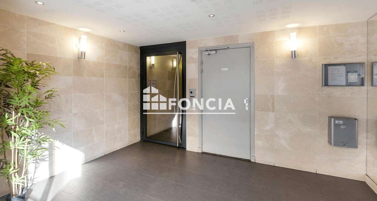 Appartement à PARIS-18E