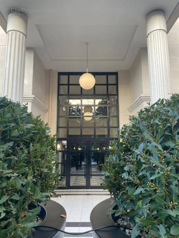 Appartement à VILLE-D&#039;AVRAY