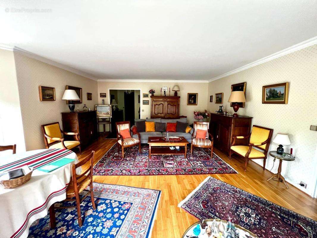 Appartement à LE CHESNAY