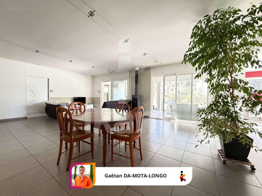 Maison lumineuse avec suites parentales et cadre exceptionnel - photo 2