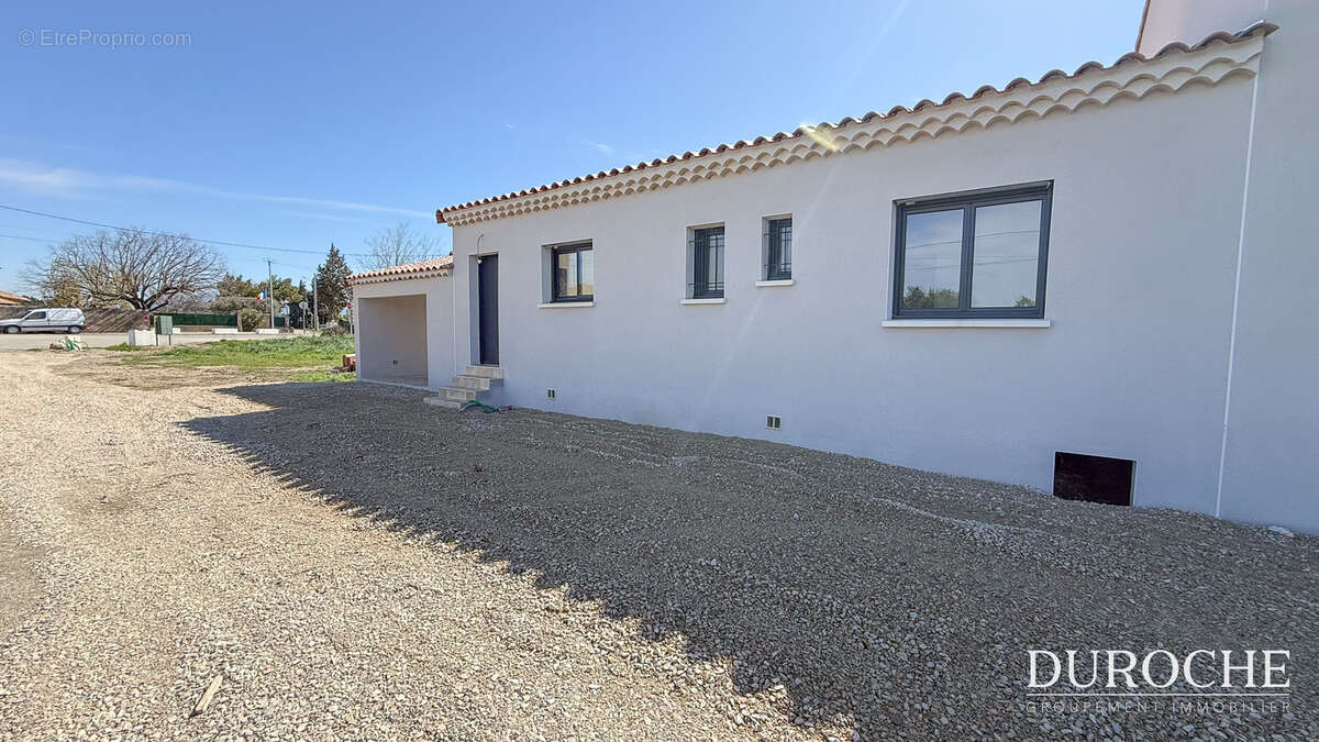 Maison plain-pied RE 2020   2 chambres, terrasse sud et prestations modernes à Camaret-sur-Aigues - photo 9