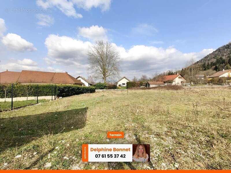 Terrain à SAINT-JOSEPH-DE-RIVIERE