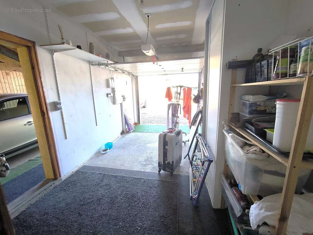 Maison à CRUZILLES-LES-MEPILLAT